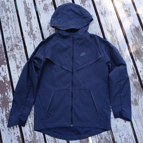 Nike Tech Rain jacket windbreaker - Picture 1 of 7
